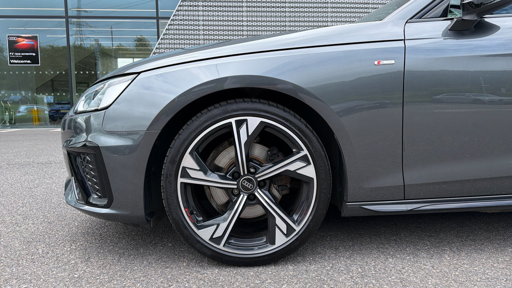 Audi A4 Avant Black Edition Black #21