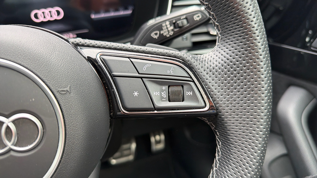 Audi A4 Avant Black Edition Black #29