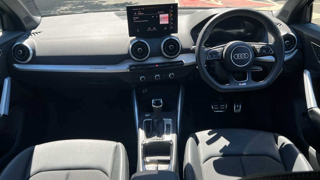 Audi Q2 35 Tfsi S Line S Tronic Silver #11