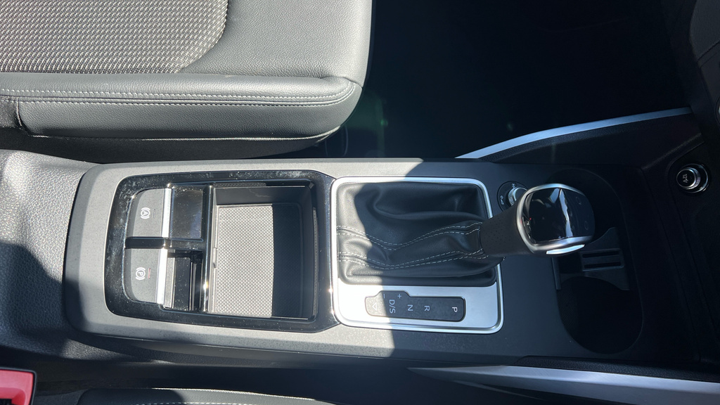 Audi Q2 35 Tfsi S Line S Tronic Silver #30