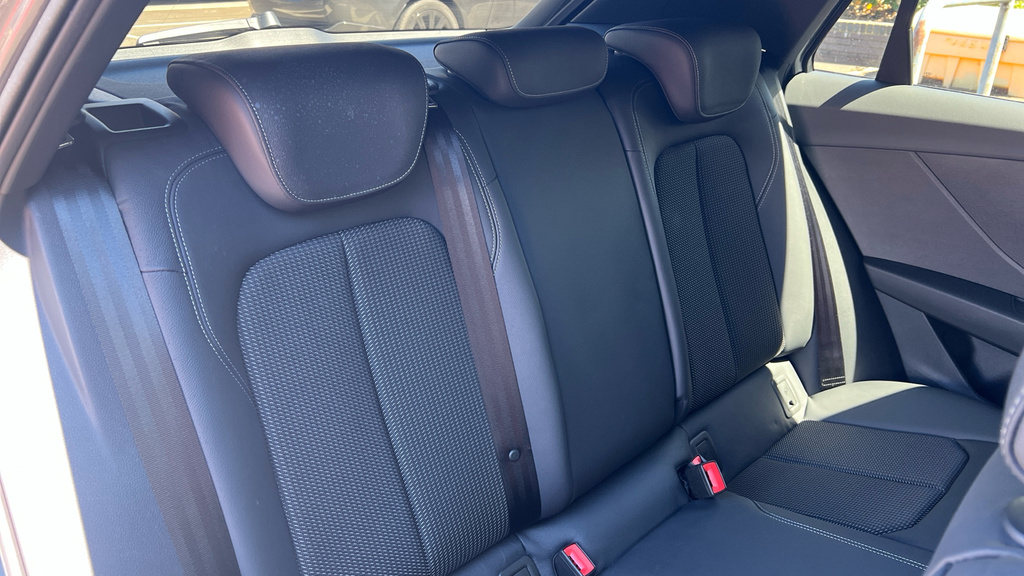 Audi Q2 35 Tfsi S Line S Tronic Silver #14