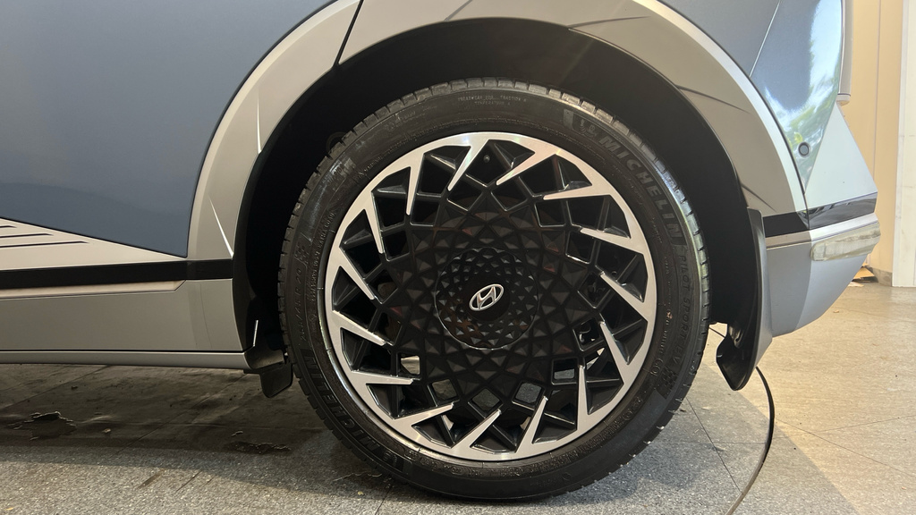 Hyundai Ioniq 5 Premium Automatic Grey #31