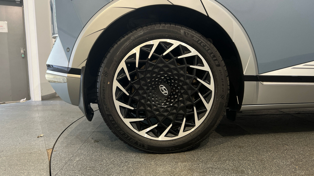 Hyundai Ioniq 5 Premium Automatic Grey #32