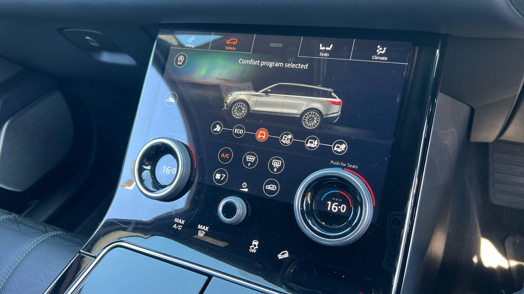 Land Rover Range Rover Velar R-dynamic S Gold #36