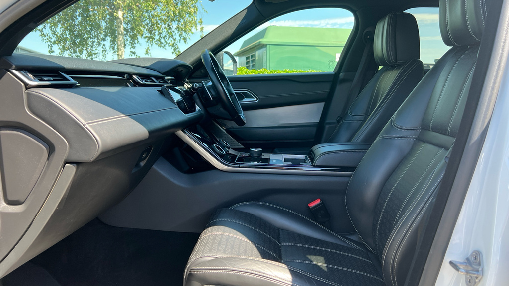 Land Rover Range Rover Velar R-dynamic S Gold #30