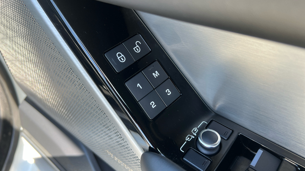 Land Rover Range Rover Velar R-dynamic S Gold #49