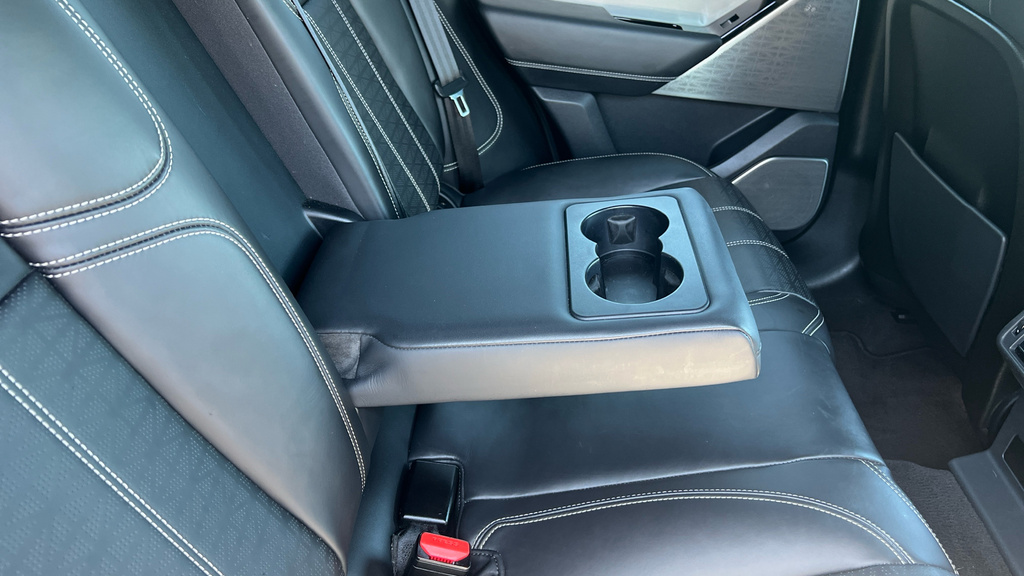 Land Rover Range Rover Velar R-dynamic S Gold #23