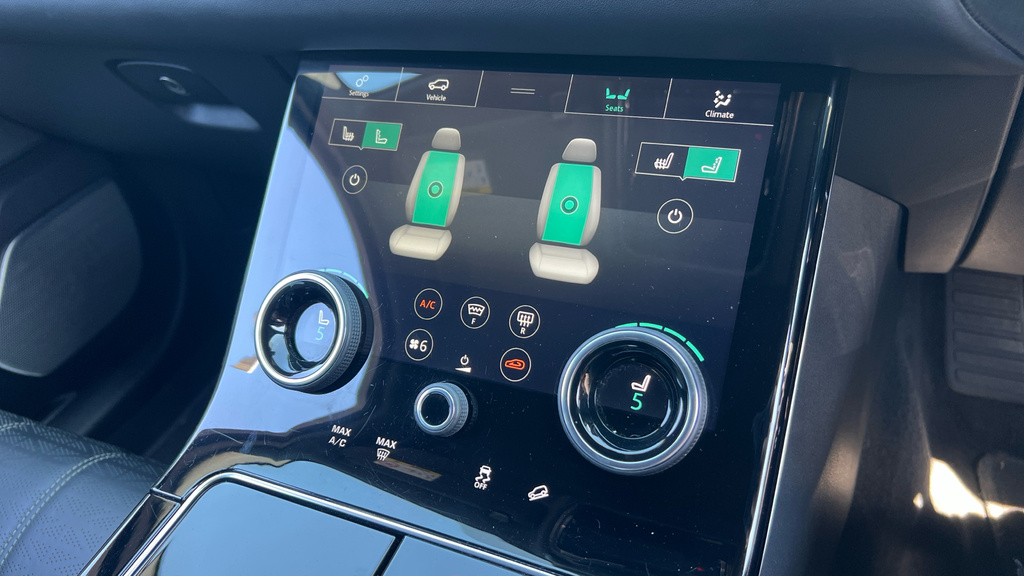 Land Rover Range Rover Velar R-dynamic S Gold #33