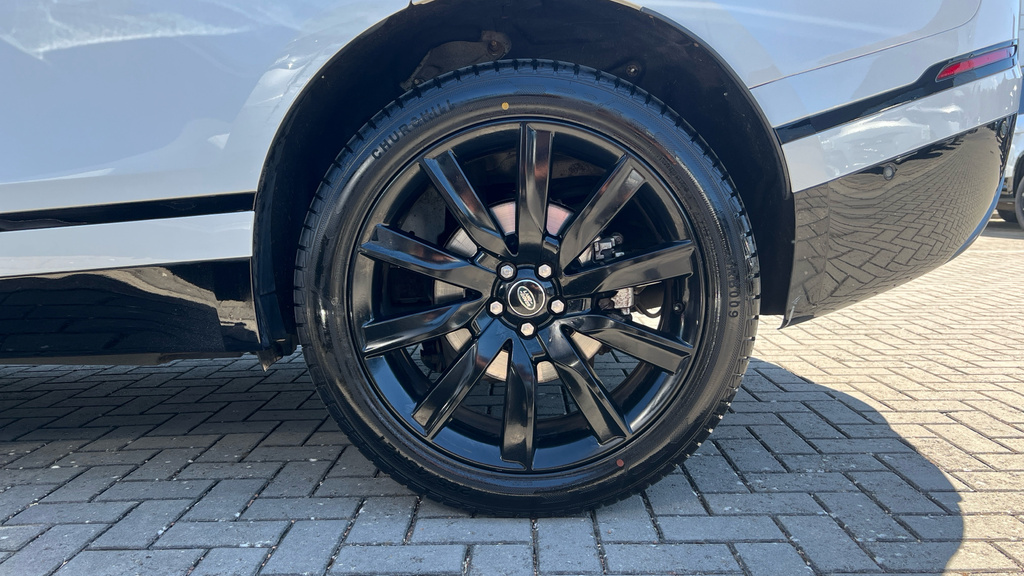 Land Rover Range Rover Velar R-dynamic S Gold #28
