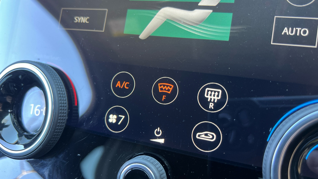 Land Rover Range Rover Velar R-dynamic S Gold #20