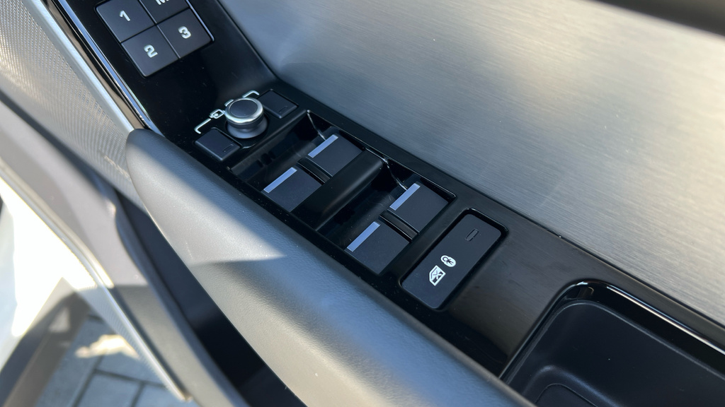 Land Rover Range Rover Velar R-dynamic S Gold #65