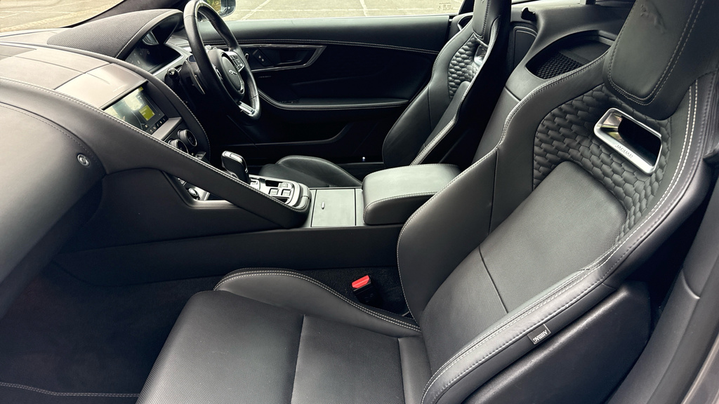 Jaguar F-Type R-dynamic  #19