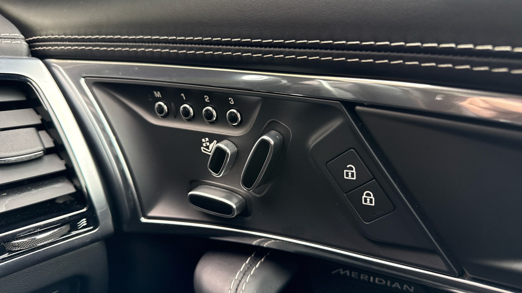 Jaguar F-Type R-dynamic  #26