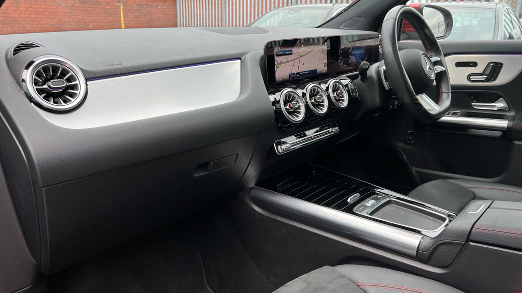 Mercedes-Benz GLA Class Gla 200 Amg Line Executive Grey #13