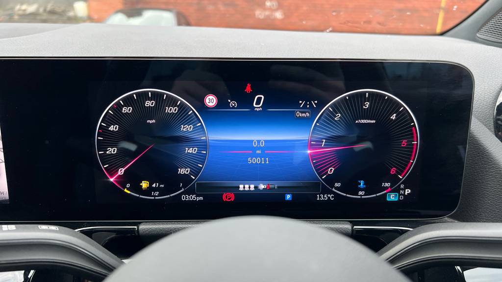 Mercedes-Benz GLA Class Gla 200 Amg Line Executive Grey #16