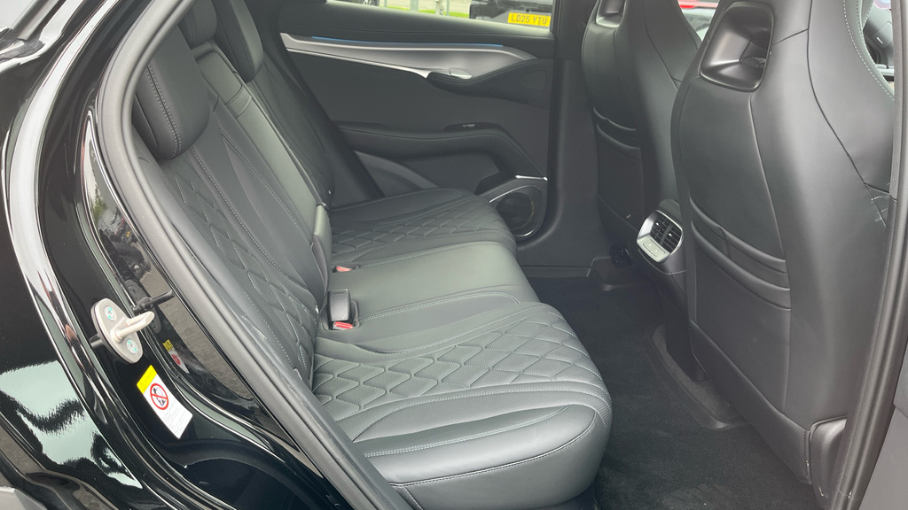 Byd Sealion 7 91.3Kwh Excellence Awd Black #16