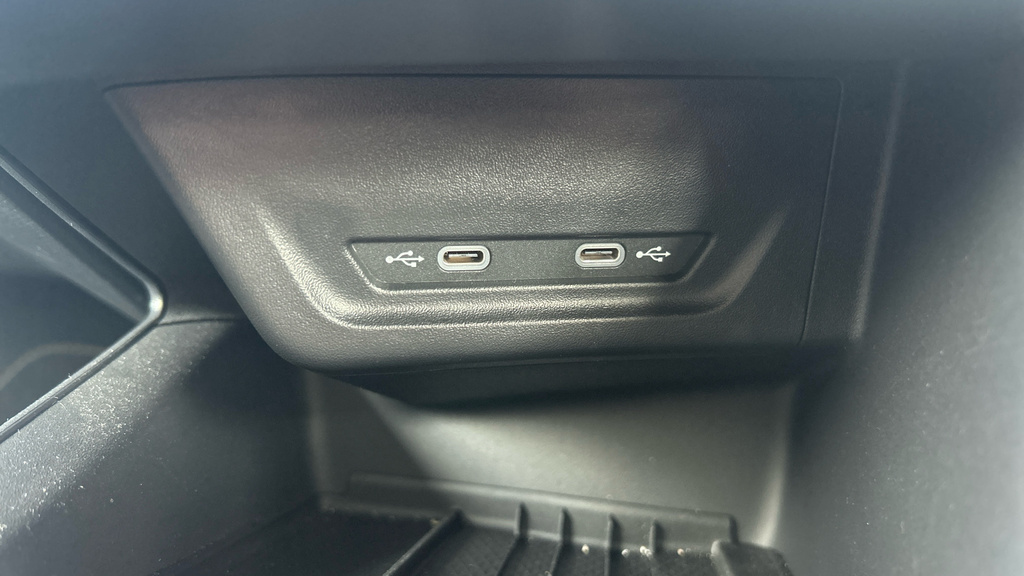 Cupra Terramar 1.5 E-hybrid 204Ps V2 Dsg 750 Deposit Allowan White #25