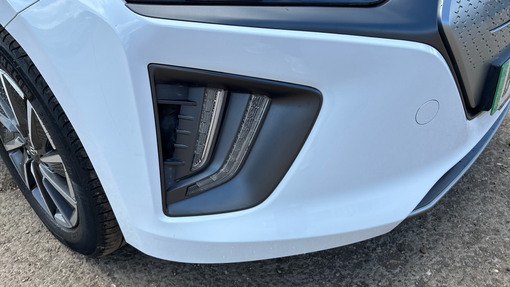 Hyundai Ioniq Hatchback Blue #3