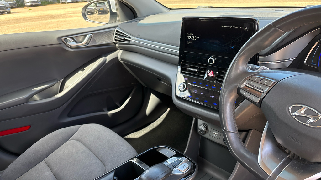 Hyundai Ioniq Hatchback Blue #47