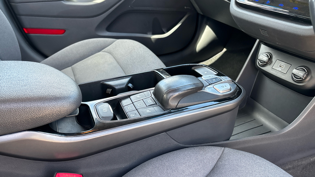 Hyundai Ioniq Hatchback Blue #39