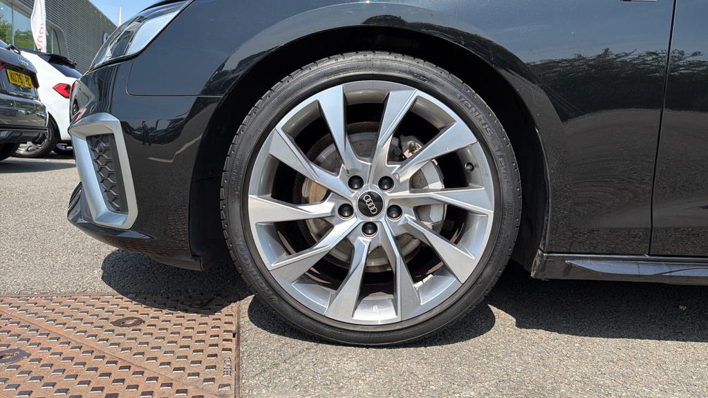 Audi A4 Avant 35 Tfsi Black Edition S Tronic Black #18
