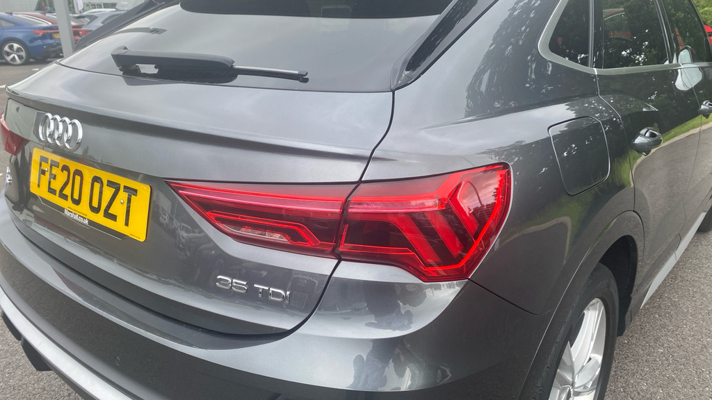 Audi Q3 2.0 Tdi Quattro S Line 148 Bhp Red #37
