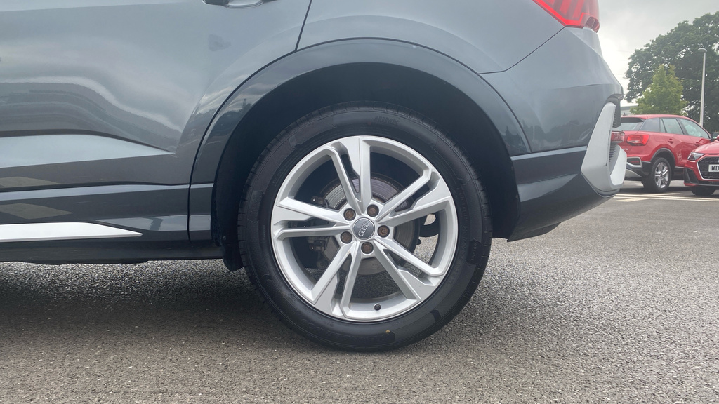 Audi Q3 2.0 Tdi Quattro S Line 148 Bhp Red #17