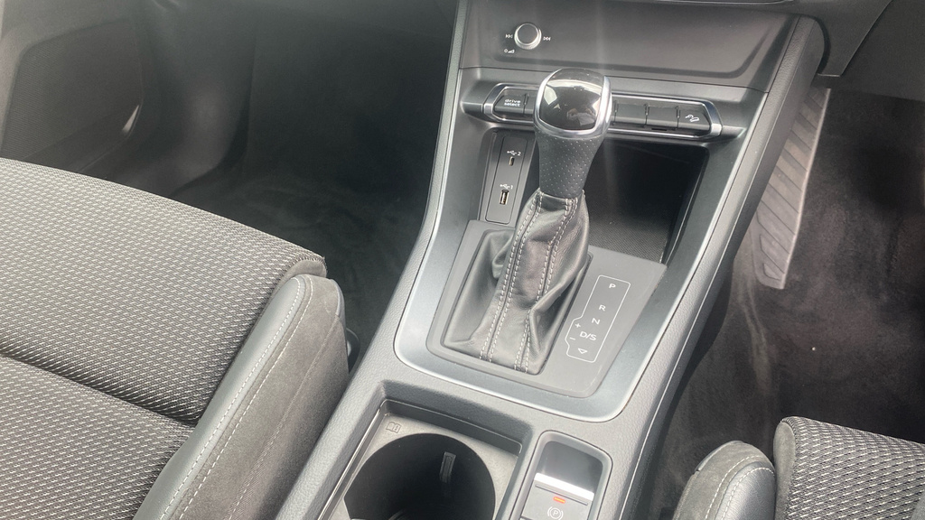 Audi Q3 2.0 Tdi Quattro S Line 148 Bhp Red #25