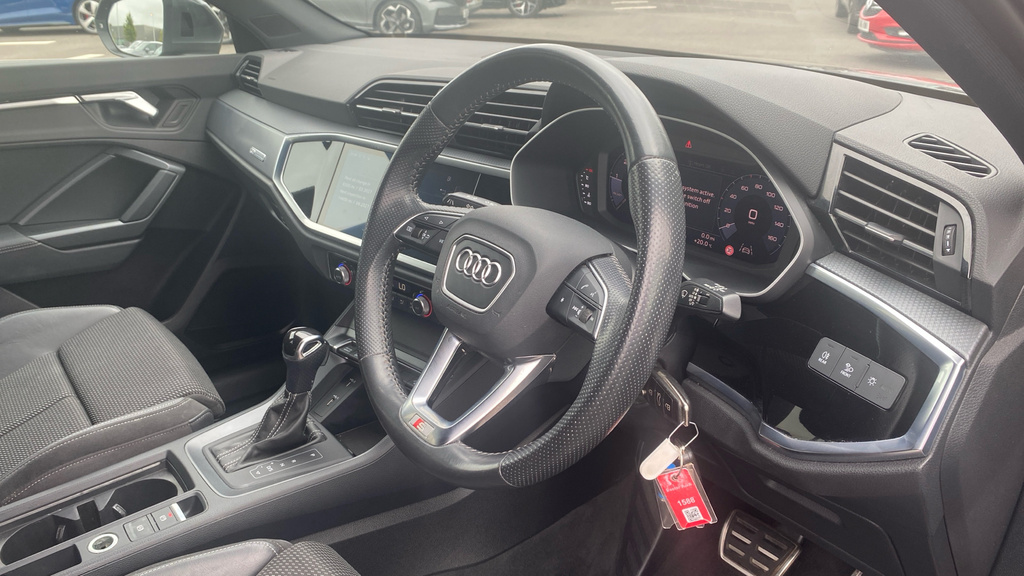 Audi Q3 2.0 Tdi Quattro S Line 148 Bhp Red #9