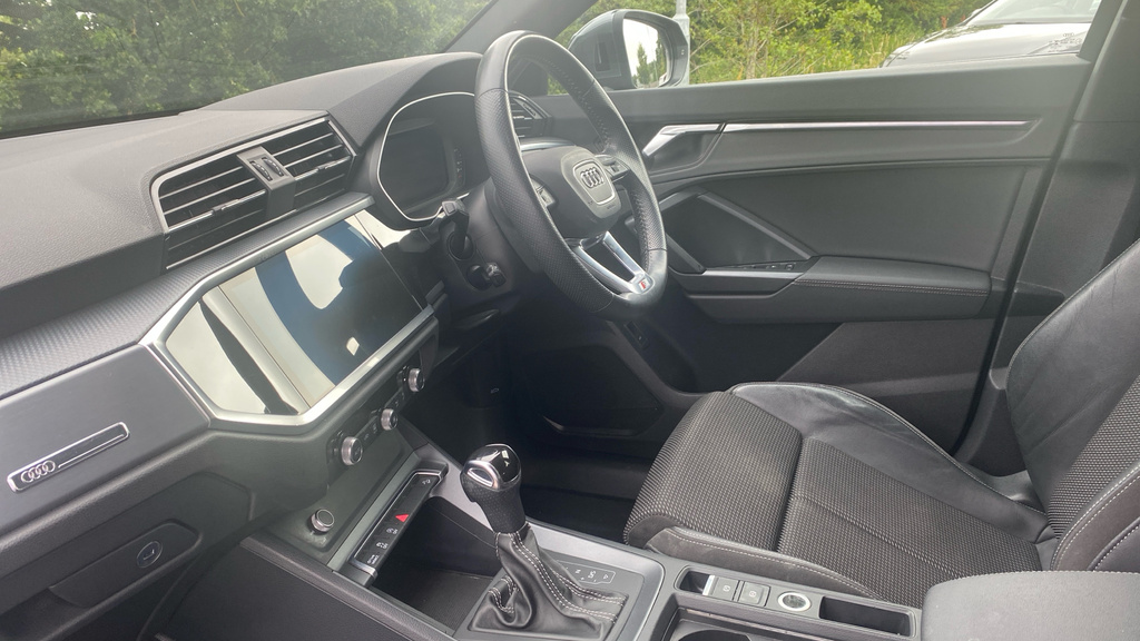 Audi Q3 2.0 Tdi Quattro S Line 148 Bhp Red #10