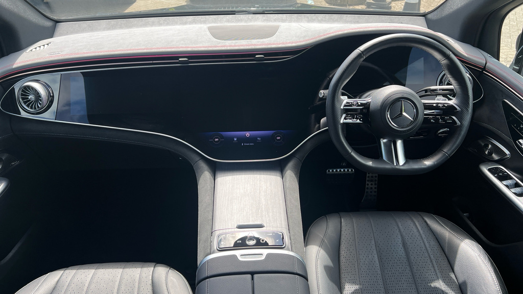 Mercedes-Benz EQE Saloon Black #17