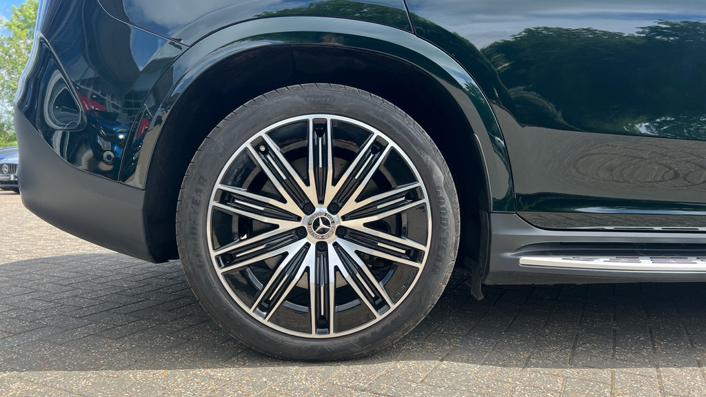 Mercedes-Benz EQE Saloon Black #29