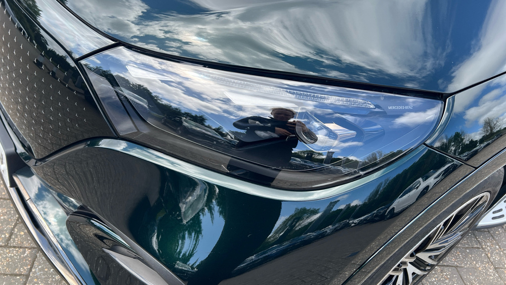 Mercedes-Benz EQE Saloon Black #34