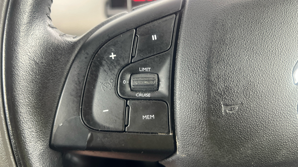 Citroen C4 Cactus Puretech Flair Black #16