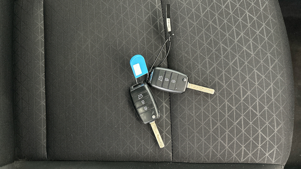 Kia Picanto 1.0L 1  #23