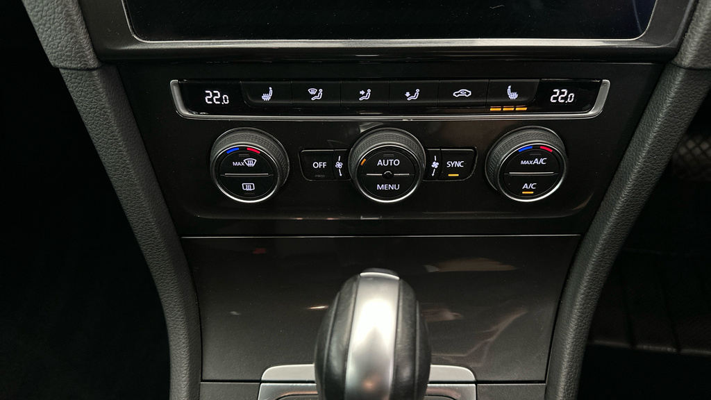 Volkswagen Golf Golf Gti Performance Tsi White #16
