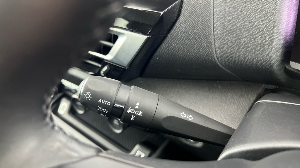 Citroen C4 1.2L Puretech Shine Black #16
