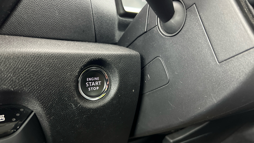 Citroen C4 1.2L Puretech Shine Black #20
