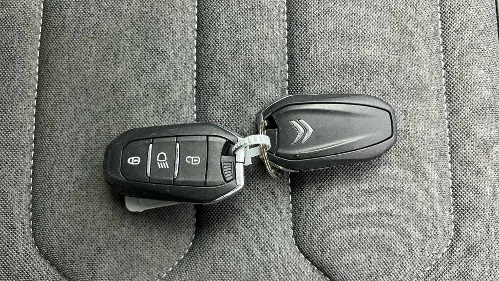 Citroen C4 1.2L Puretech Shine Black #35