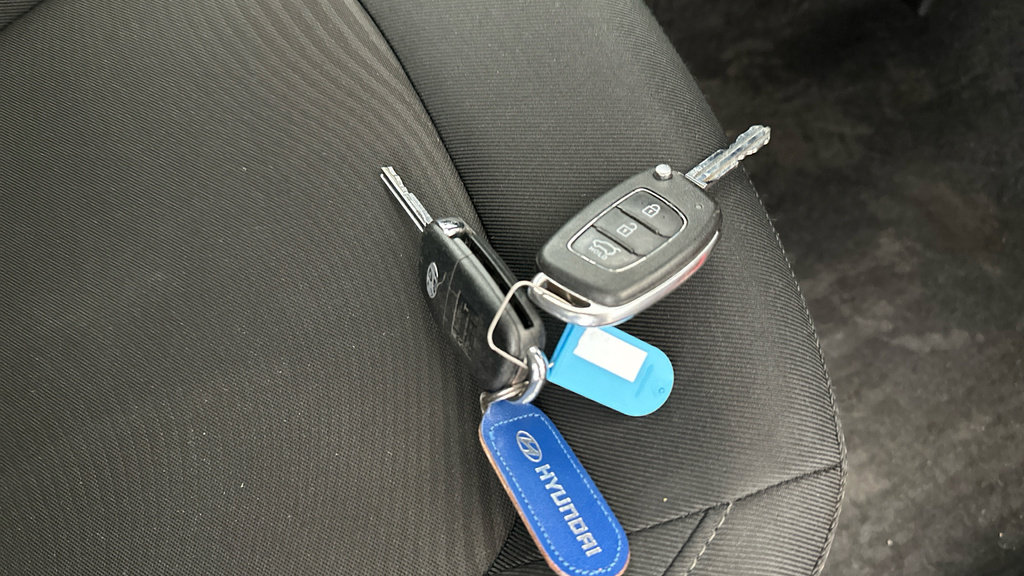 Hyundai I10 Go Se Blue #24