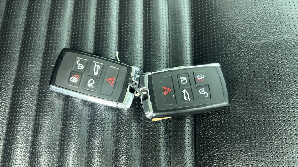 Land Rover Discovery Sport R-dynamic S Plus Black #31