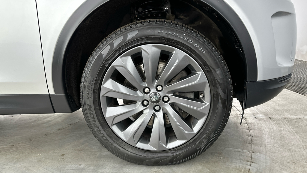 Land Rover Discovery Sport S White #34