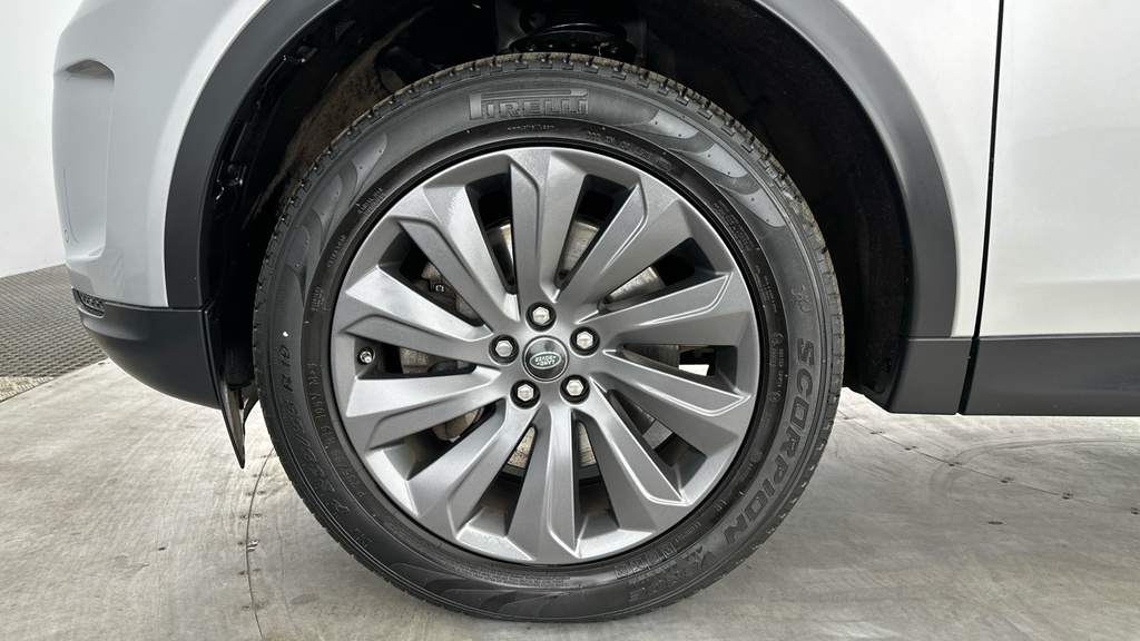 Land Rover Discovery Sport S White #31