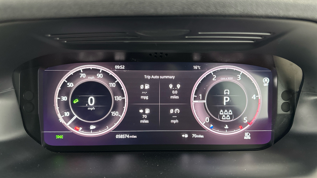 Land Rover Discovery Sport S White #27