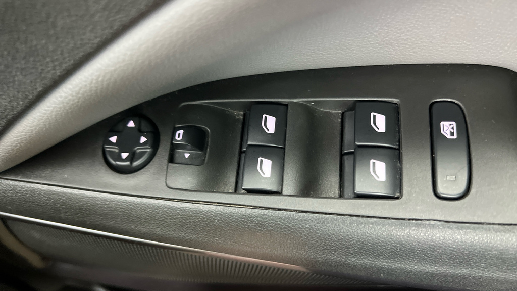 Vauxhall Crossland X Elite Blue #12