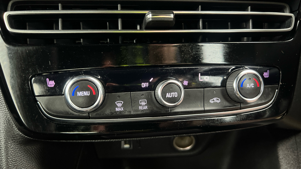 Vauxhall Mokka Sri Premium Red #15