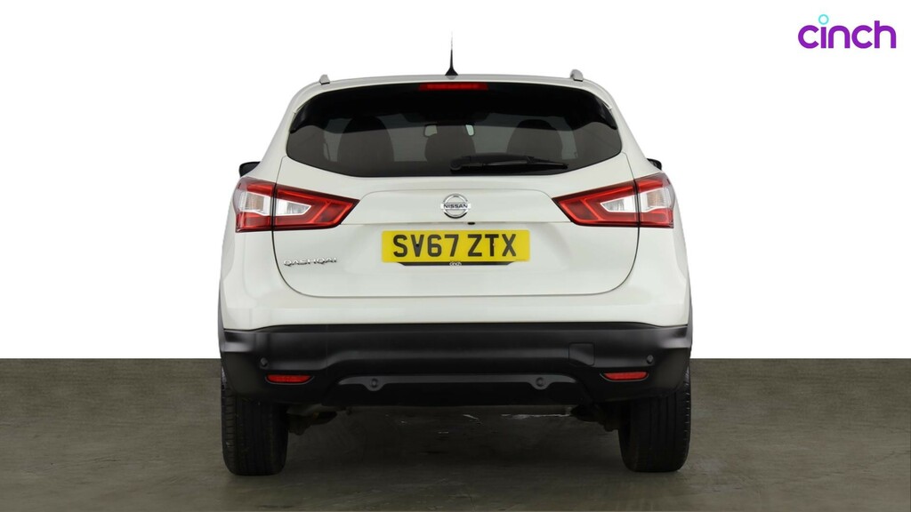 Nissan Qashqai Tekna White #4