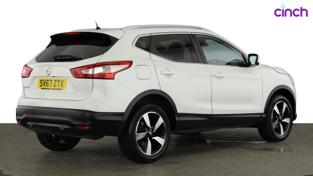 Nissan Qashqai Tekna White #3