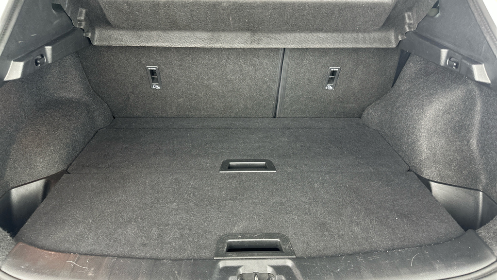 Nissan Qashqai Tekna White #26