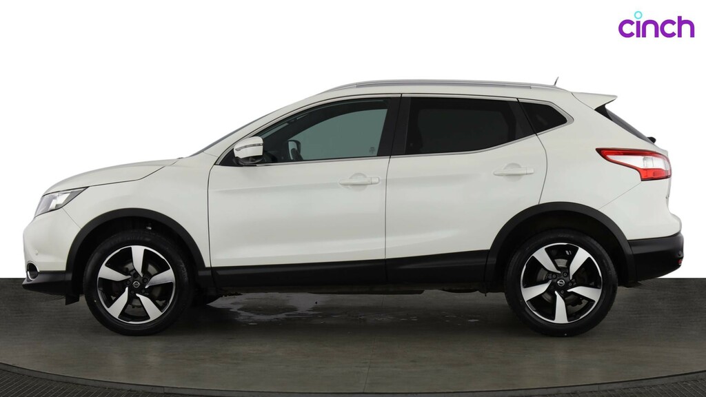 Nissan Qashqai Tekna White #6